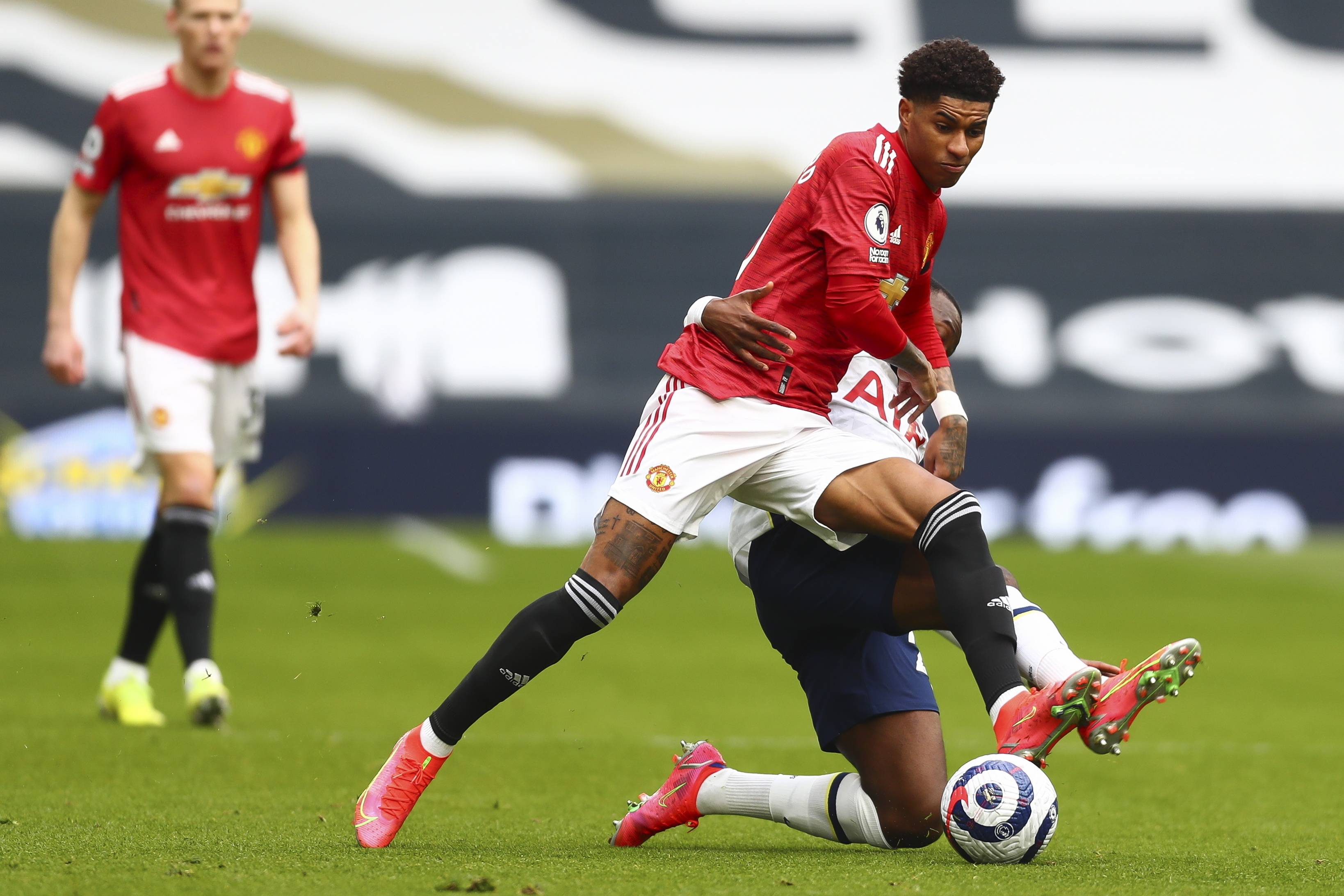 米跳板比赛 米跳板比赛